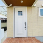 ２階・玄関入口（玄関）