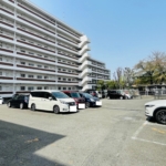 （駐車場）